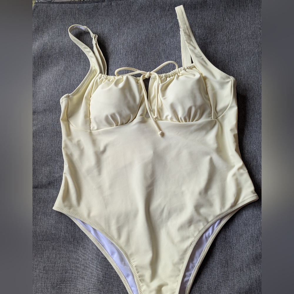Light Yellow One Piece Swim Suit Cider Xl NWT